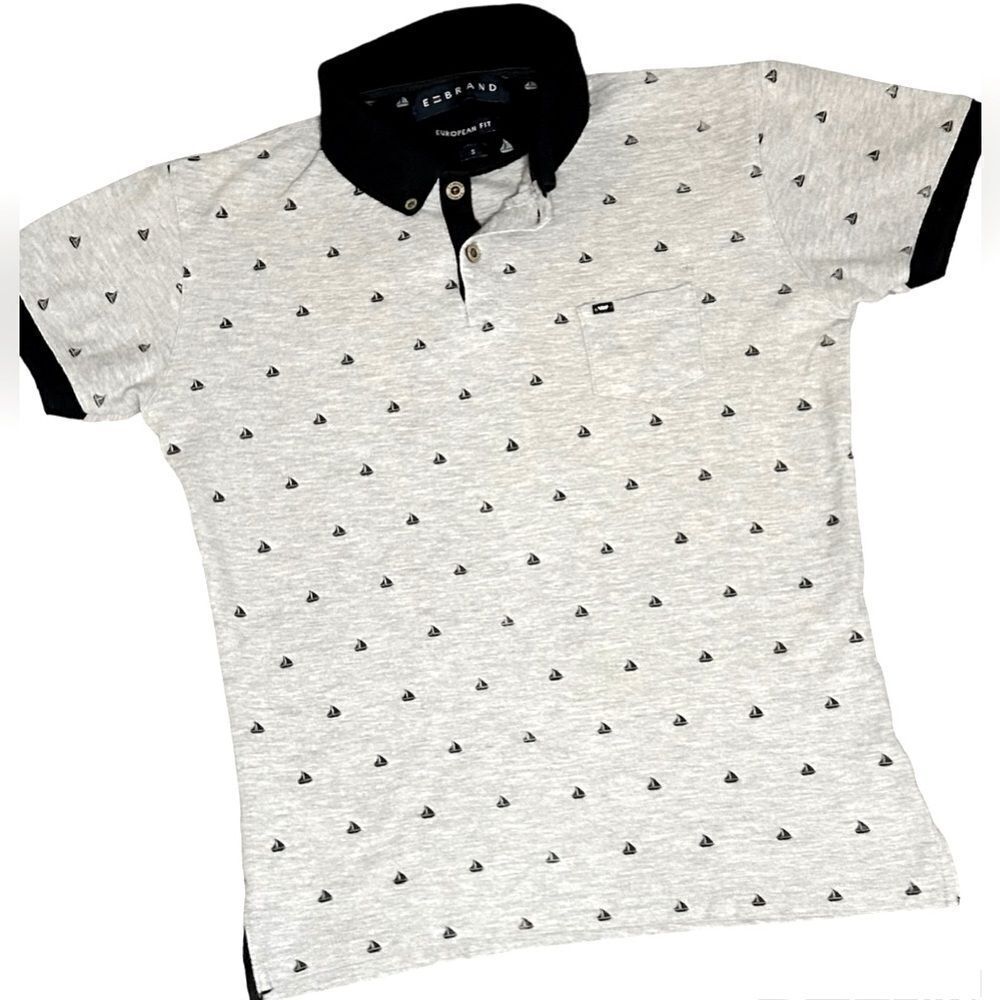 E Brand Men’s Euro Fit Polo. Small. Grey with sail boats.​​​​​​​